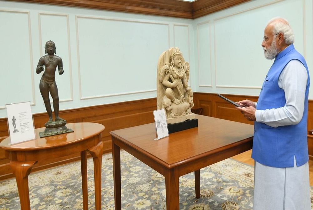 29 rare sculptures brought back to India from Australia, PM Modi inspected  | Reading Sexy