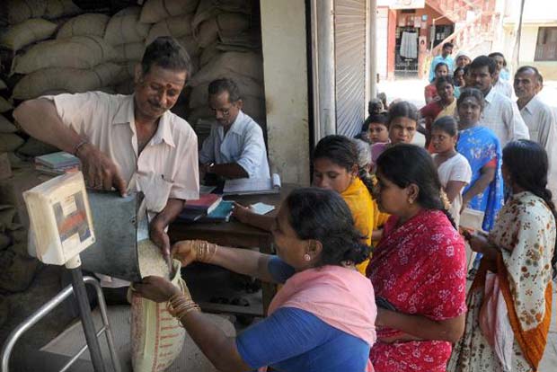 TN to send tokens home to stop crowding at ration stores || TN to send  tokens home to stop crowding at ration stores