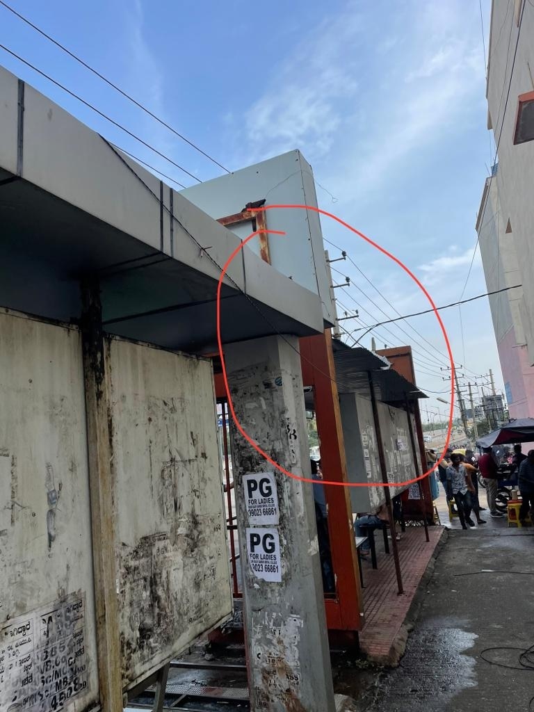 Bengaluru man electrocuted by 'illegal' electric wire; govt blames ad  agency - Cities News