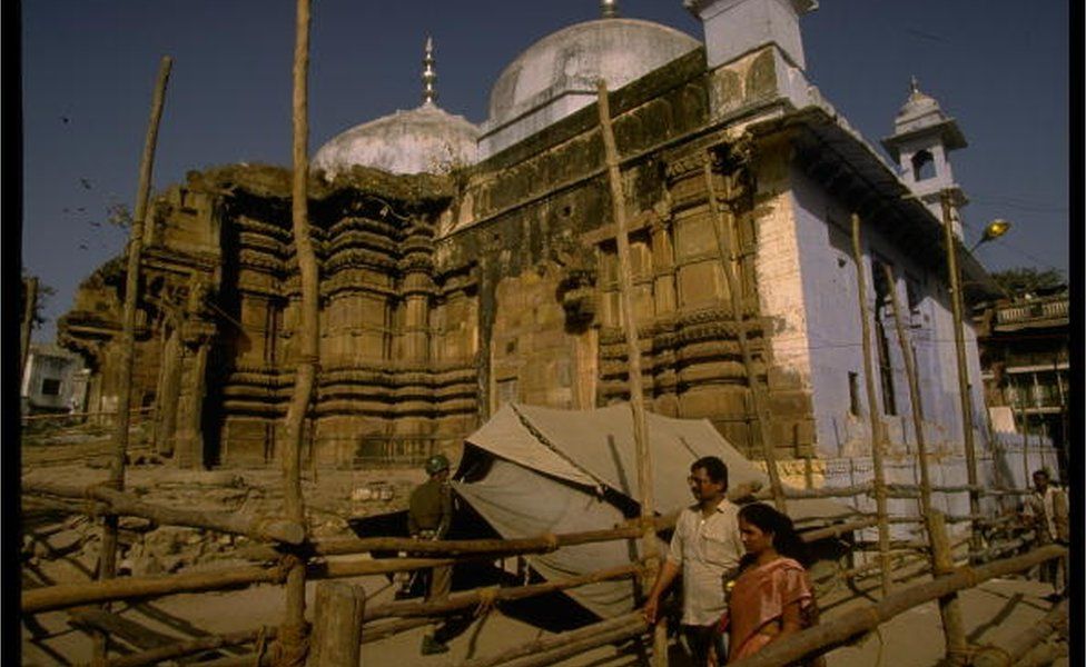 Gyanvapi masjid: India dispute could become a religious flashpoint - BBC  News