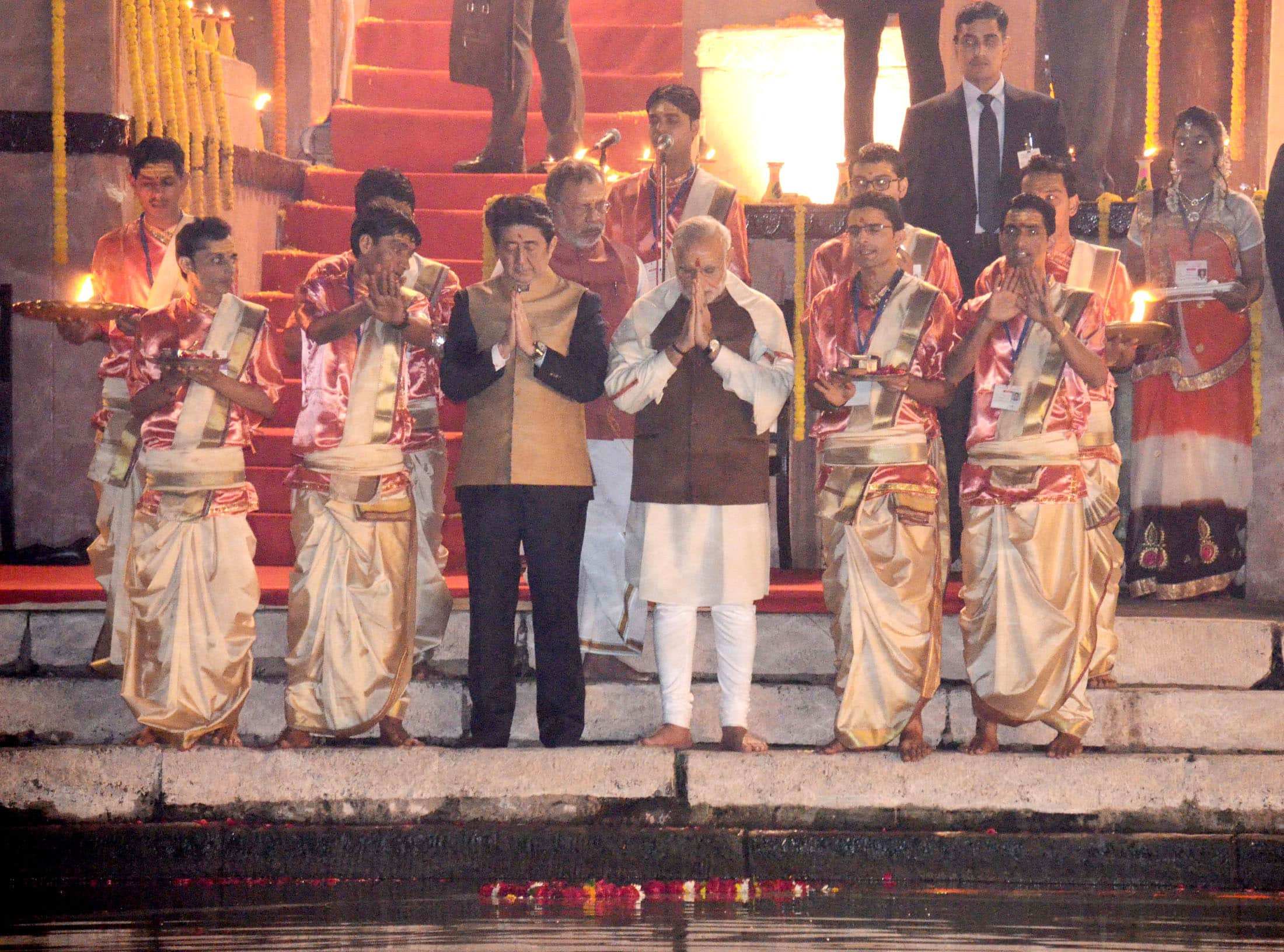 Shizo abe at Ganga arti