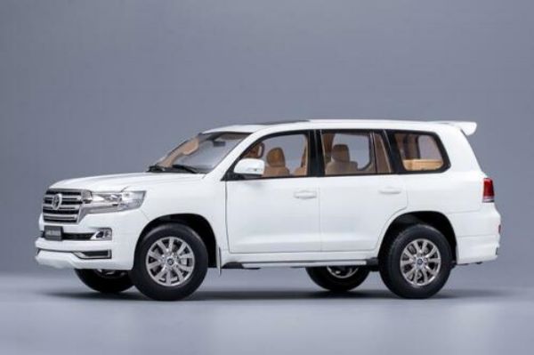 Toyota Land Cruiser LC200 - 001 - ரூ 18 லட்சம் 