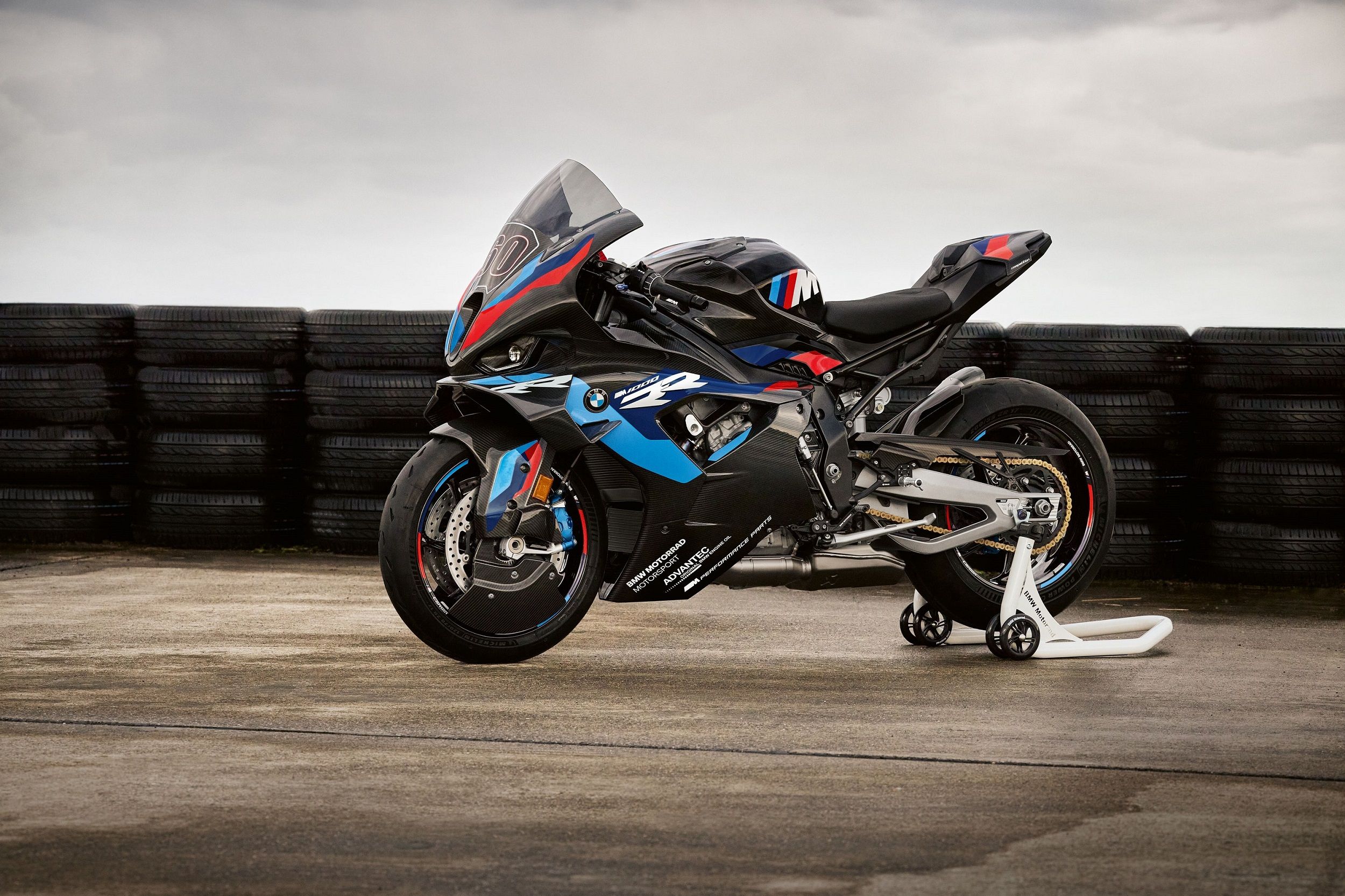 BMW M 1000 RR bike