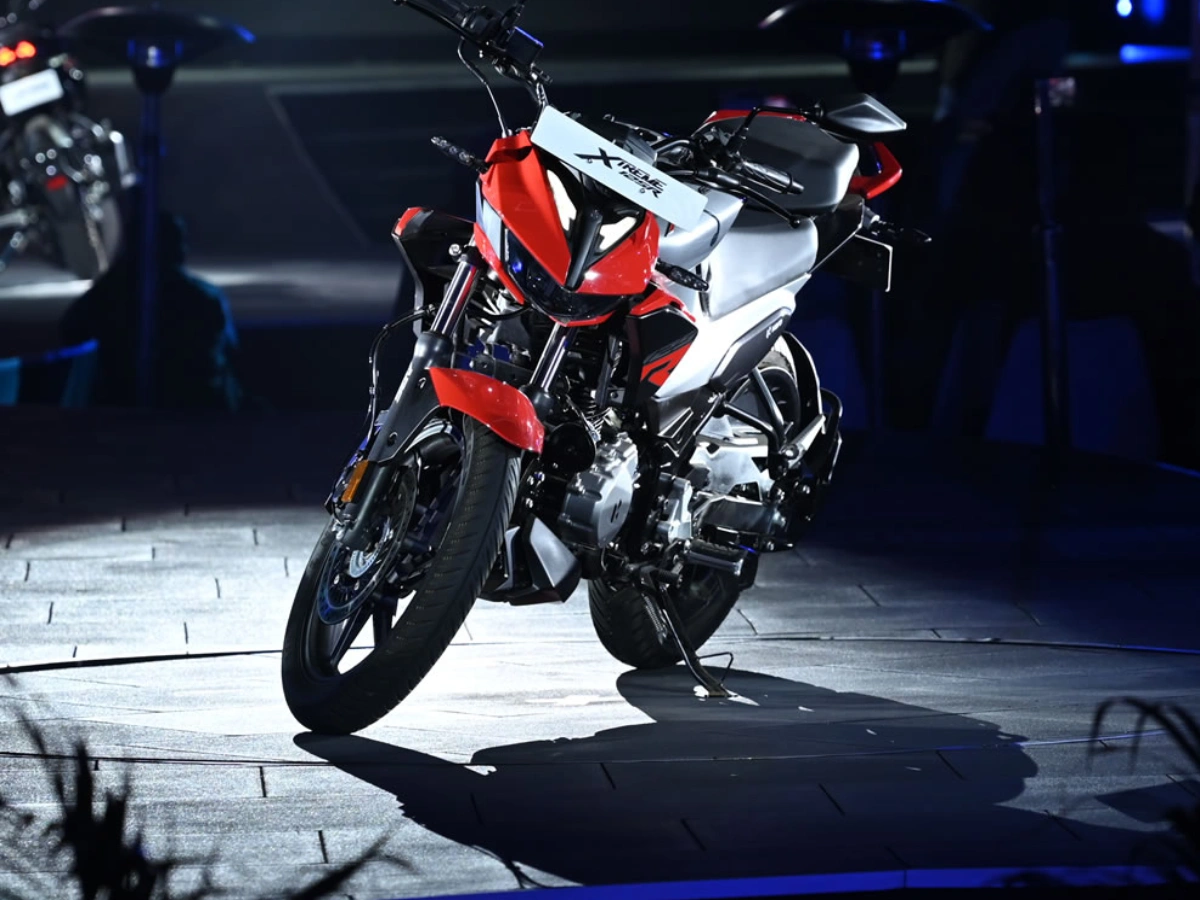 hero xtreme 125 r bike red