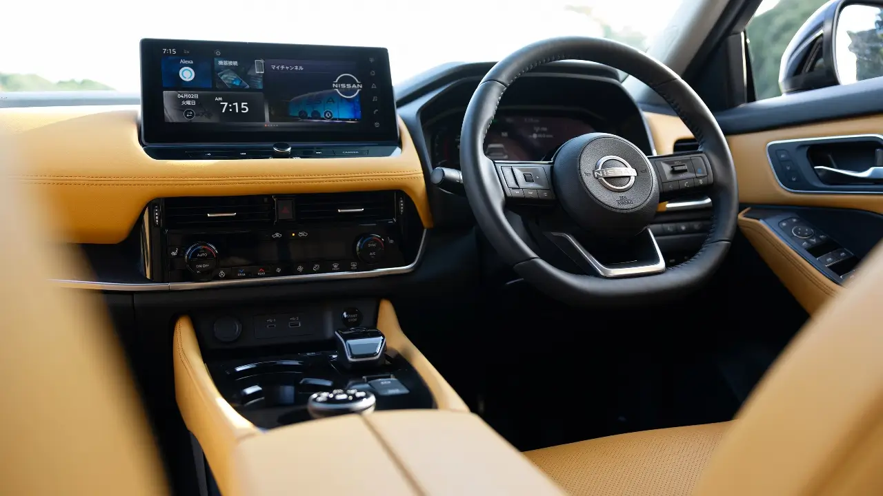 nissan x-trail interior