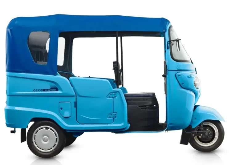 bajaj gogo p7012 electric autorickshaw