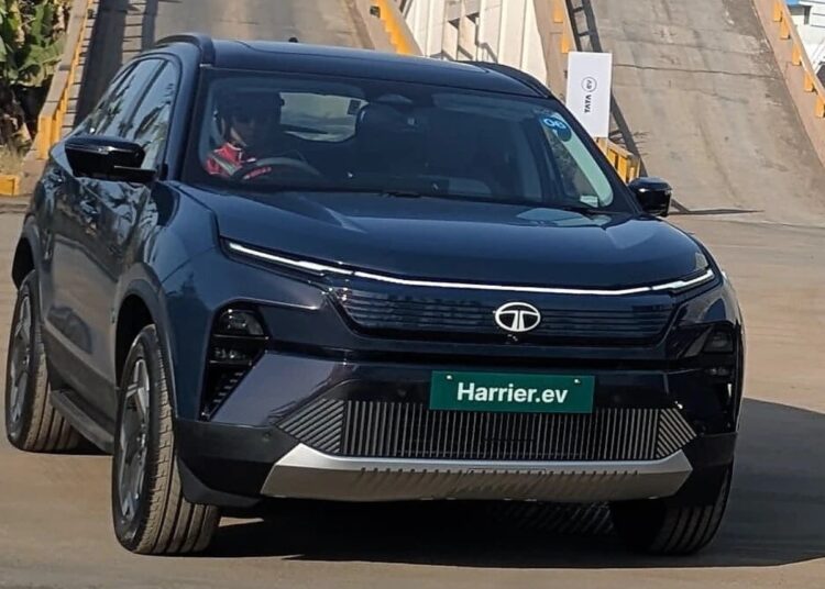 tata harrier ev front view